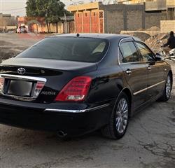 تۆیۆتا کراون